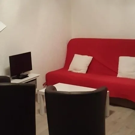 Apartment 4 Personnes, 2 Etoiles, Centre De Valloire, Proche Commerces Et Telecabine - Fr-1-263-42