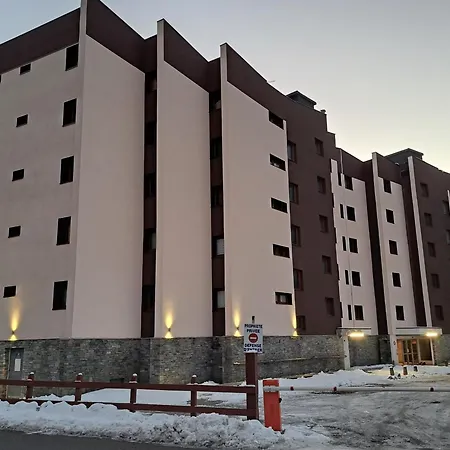 Apartment 4 Personnes, 2 Etoiles, Centre De Valloire, Proche Commerces Et Telecabine - Fr-1-263-42 *